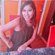 Psicóloga realiza clases particulares a niños como apoyo escolar en hogar